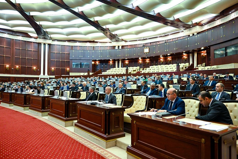 Милли Меджлис принял закон О развитии микро-, малого и среднего предпринимательства