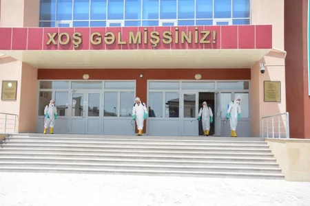 İmtahanların keçiriləcəyi məktəblərdə dezinfeksiya və təmizlik işləri aparılıb