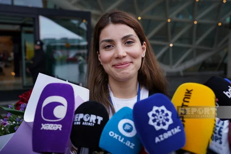 Azərbaycanın Avropa çempionu olan ilk qadın şahmatçısı vətənə qayıdıb