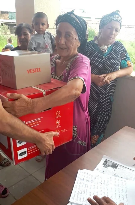 Dövlət Komitəsinin əməkdaşları Cocuq Mərcanlıda sakinlərlə görüşüblər