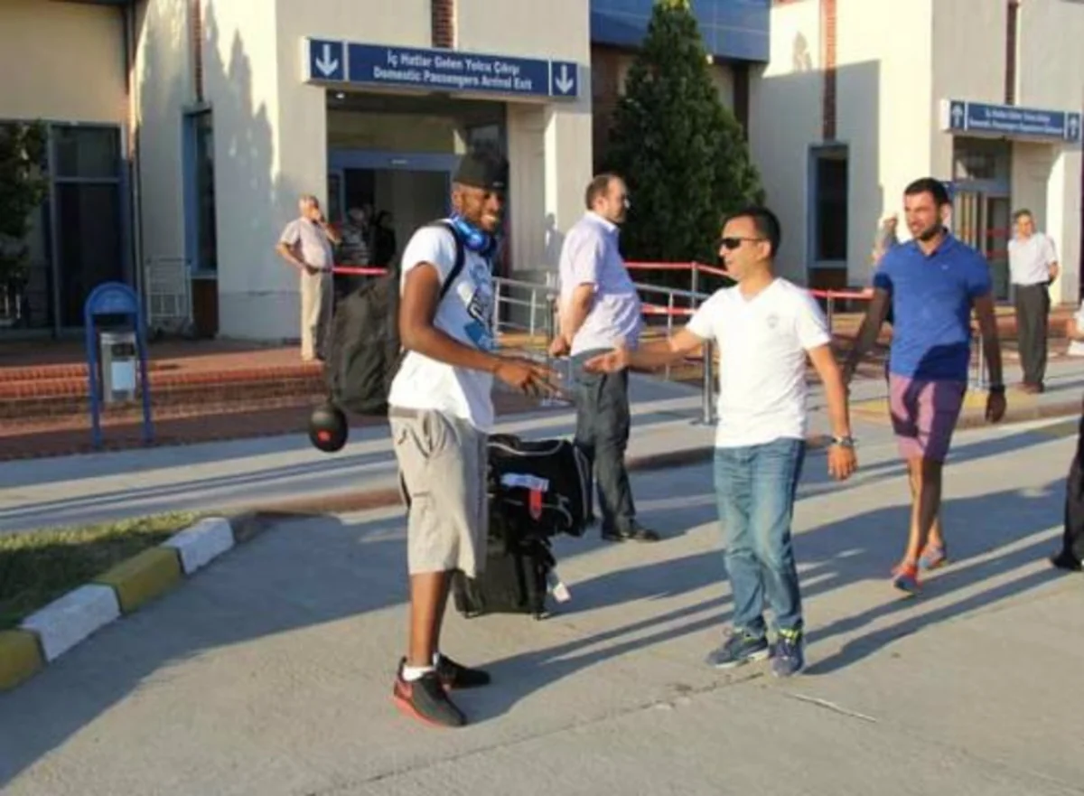 Xəzər Lənkəran fransalı futbolçu ilə 2 illik müqavilə imzalayacaq