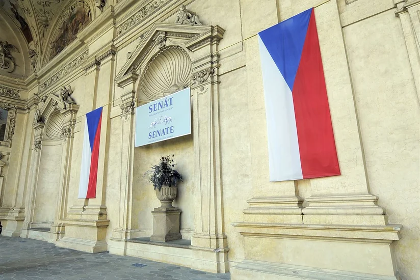 İşçi qrupu Çex Senatının qərəzli qətnaməsinə kəskin etirazını bildirib