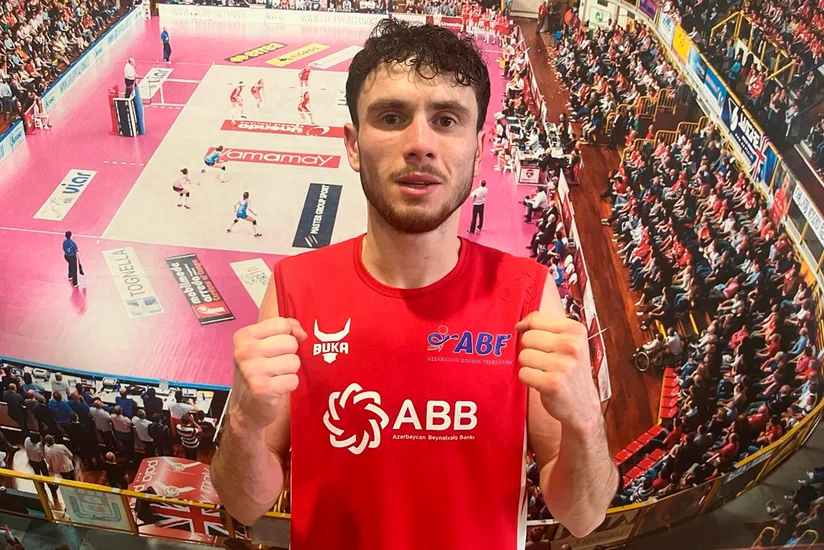 Азербайджанский боксер вышел в 1/8 финала в Италии