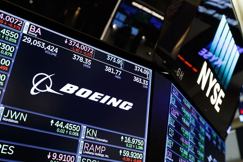 Акции Boeing падают на 8% после инцидента с 737 MAX 9
