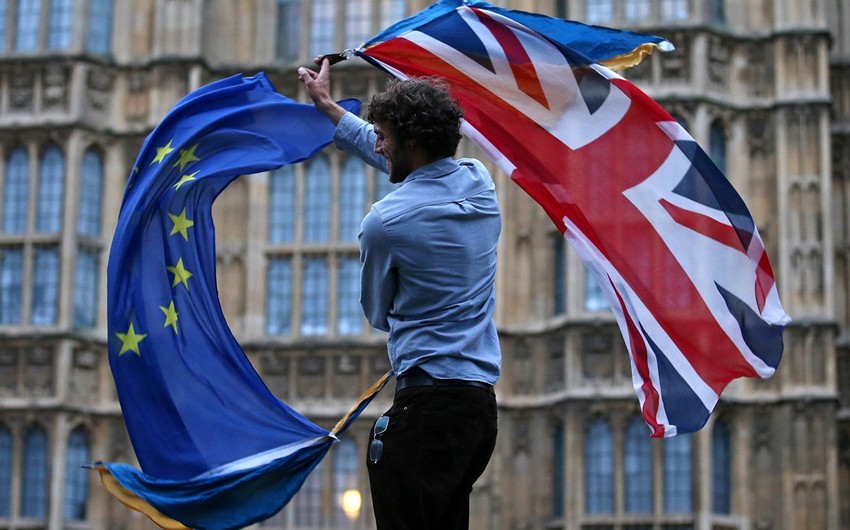  EU threatens to pull out of Brexit talks