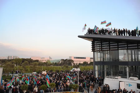 Bakıda Ulu Öndərin anadan olmasının 102 illiyi ilə əlaqədar klassik musiqi konserti keçirilib