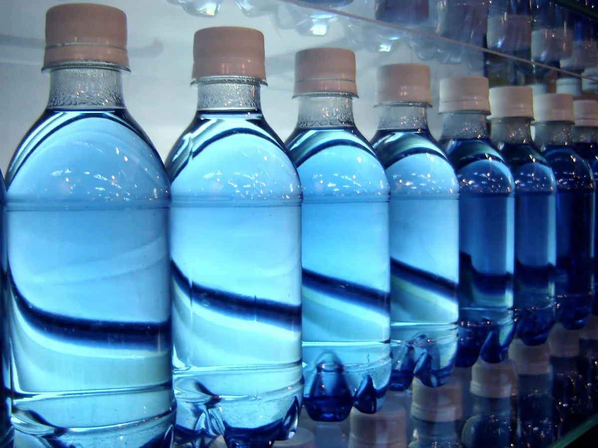 Azərbaycana Ессентуки mineral sularını gətirən şirkət cərimələnib