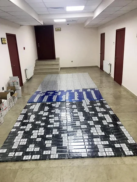 Külli miqdarda aksiz markası olmayan siqaretlər aşkarlanıb