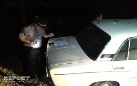В Барде автомобиль врезался в дерево, пострадали два человека - ФОТО