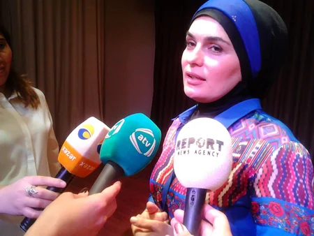 Əməkdar artist Fərqanə Qasımova Nəva muğamını təqdim edib