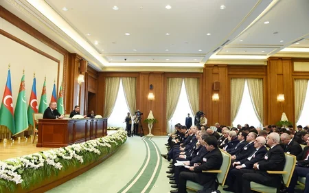 Azerbaijani, Turkmen presidents make press statements