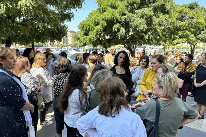 Teachers protesting in Armenia