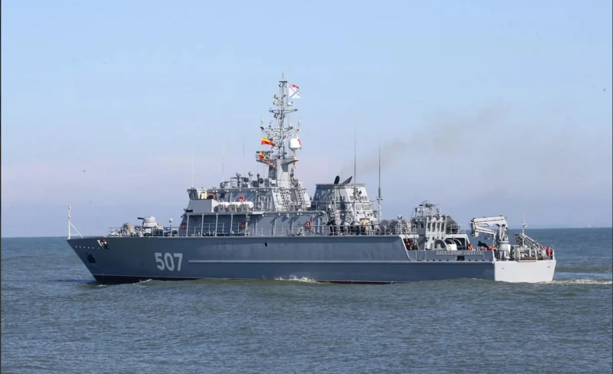 Более десяти российских кораблей вышли на учения в Балтийском море