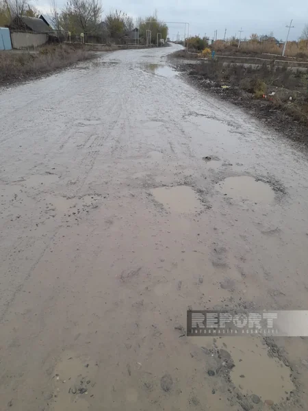 Kürdəmirdə sakinləri təngə gətirən bərbad yol niyə təmir olunmur?