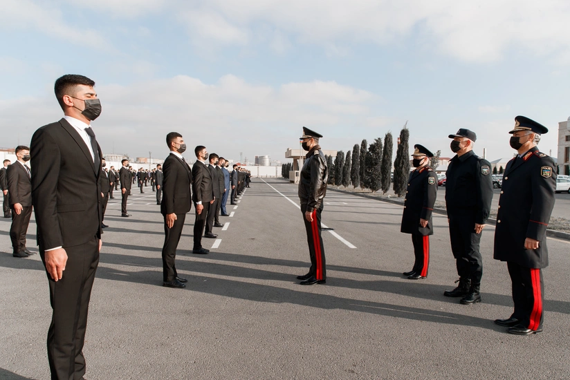 Vilayət Eyvazov sıra baxışı keçirib