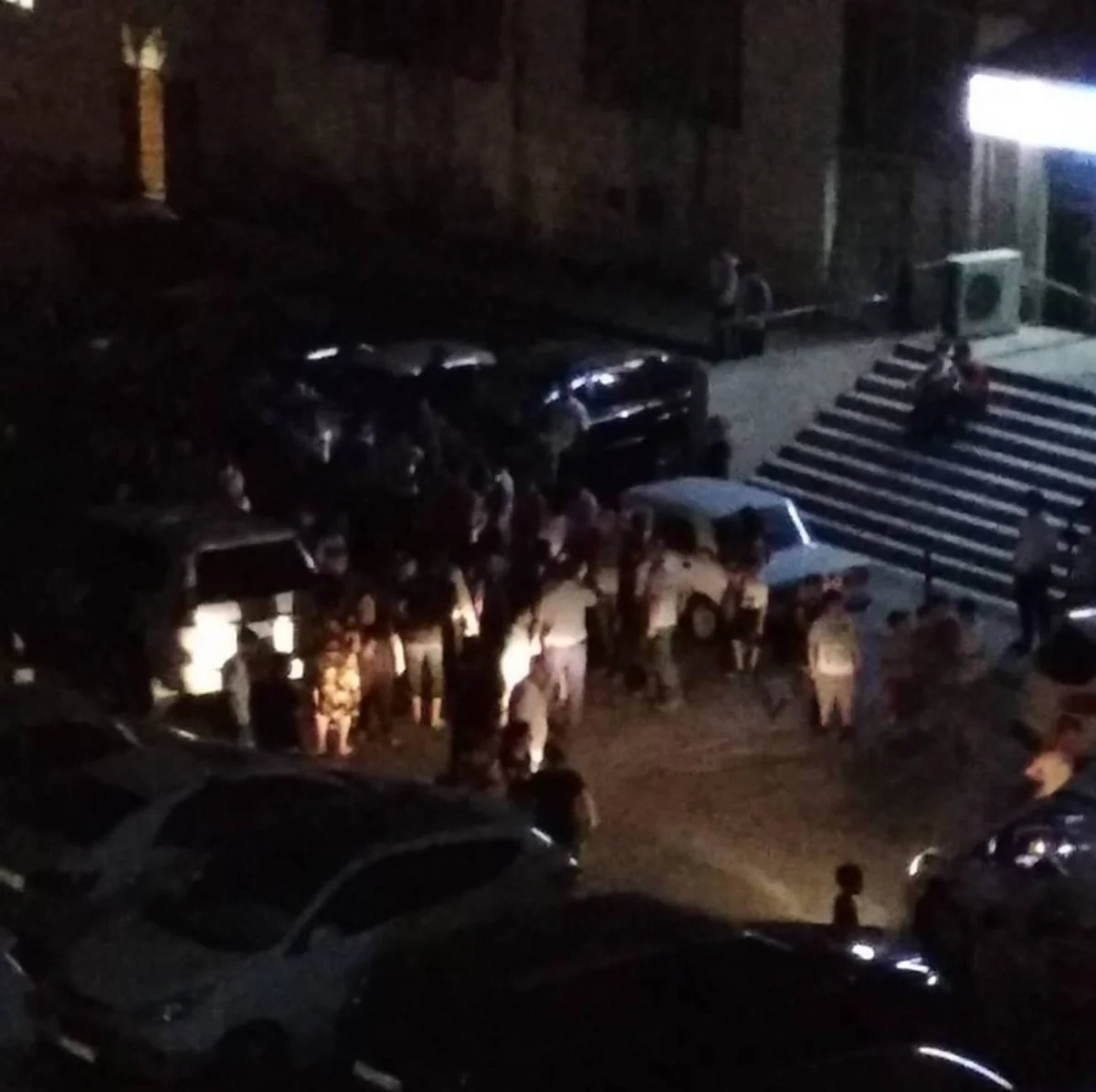 Bakıda lift qırılaraq şaxtaya düşüb, üç nəfər xəsarət alıb - SİYAHI