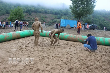 ​Azərbaycanda palçıq festivalı keçirilib - FOTO
