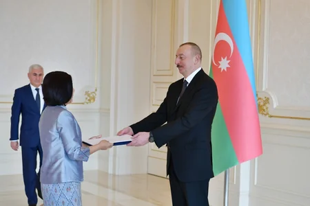 Ilham Aliyev receives credentials of incoming ambassadors of Venezuela, Rwanda and Thailand