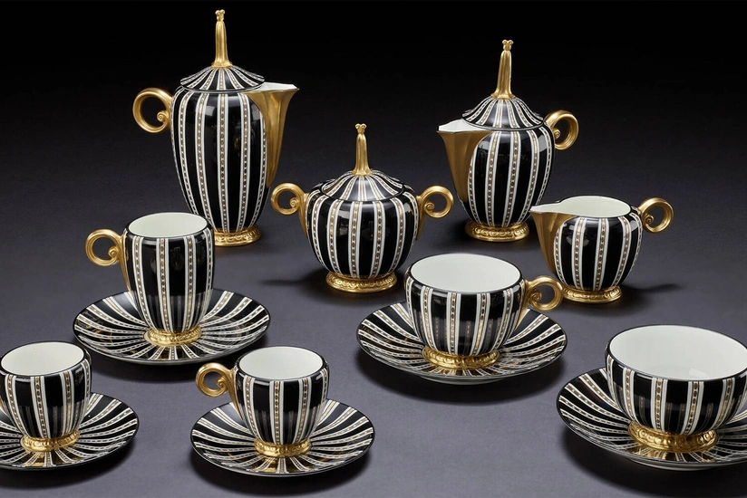 Лондонский музей V&A приобрел чайный и кофейный сервиз Карла Лагерфельда