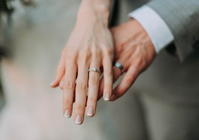 Bu ilin birinci yarısında əcnəbilərlə nikah bağlayan Azərbaycan vətəndaşlarının sayı açıqlanıb