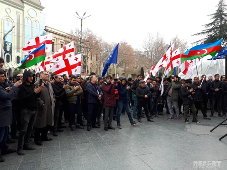 С совместной акции протеста азербайджанцев и грузин против установления бюста армянскому террористу - ФОТОРЕПОРТАЖ