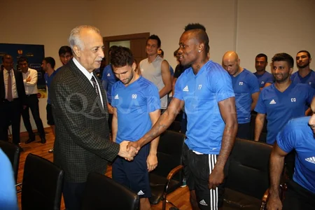 Qarabağ futbol klubunun prezidenti Abdolbari Goozal komandayla görüşüb - VİDEO
