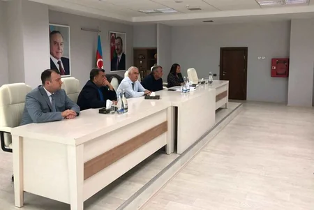 Cavid Qurbanov dünya çempionatına hazırlaşan Azərbaycan yığması ilə görüşüb