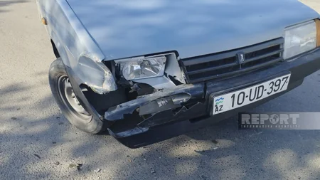 Kürdəmirdə minik avtomobili ilə motosiklet toqquşub, xəsarət alan var