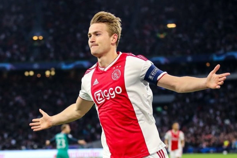 Ювентус и Аякс окончательно договорились о сумме трансфера де Лигта