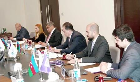 Azərbaycan İnvestisiya Holdinqində Azər-Türk Bankın strateji təşəbbüsləri müzakirə olunub