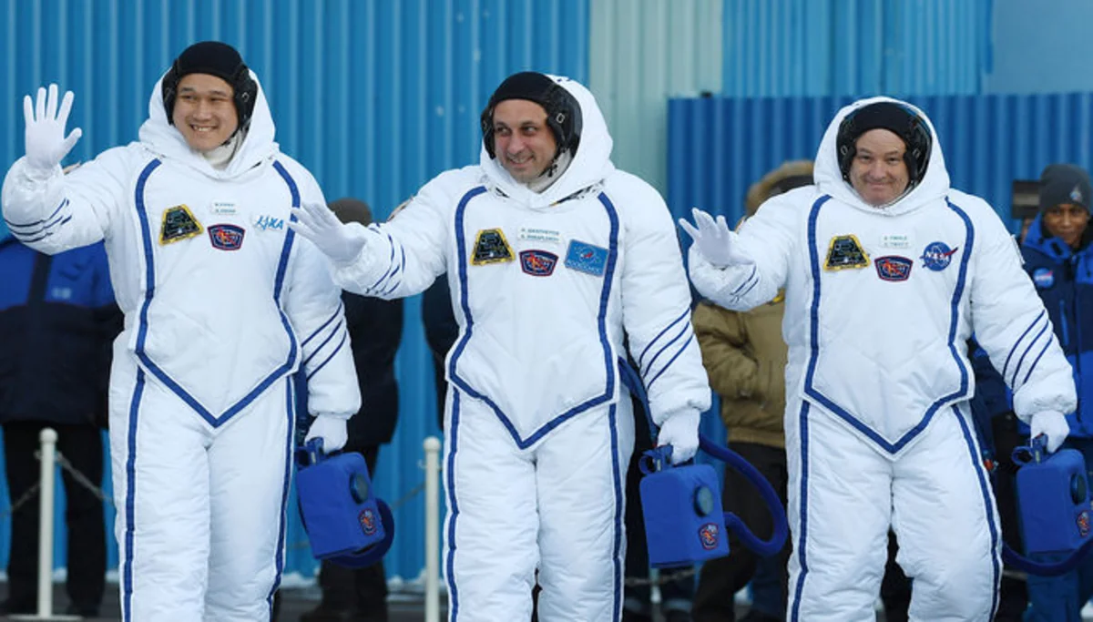Yaponiyalı astronavtın boyu kosmosda 9 sm uzanıb