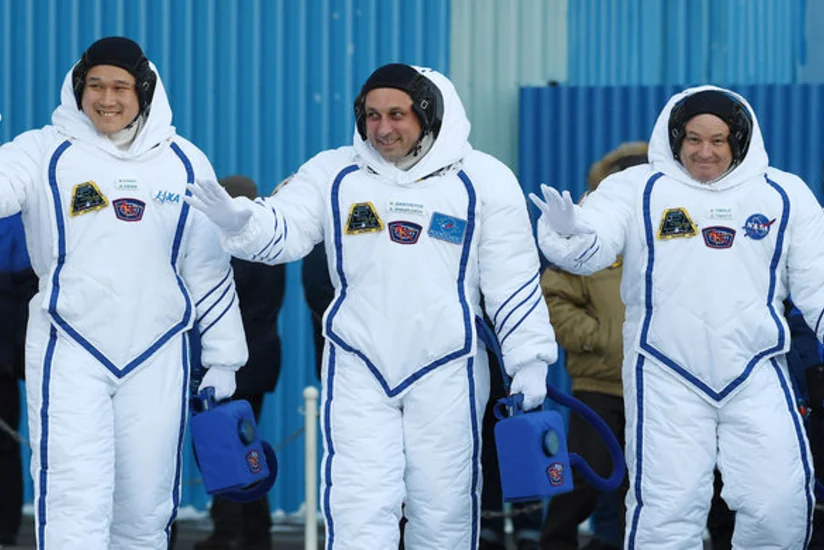 Yaponiyalı astronavtın boyu kosmosda 9 sm uzanıb