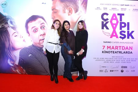 “Çat Kapı Aşk” filminin qala-gecəsi olub