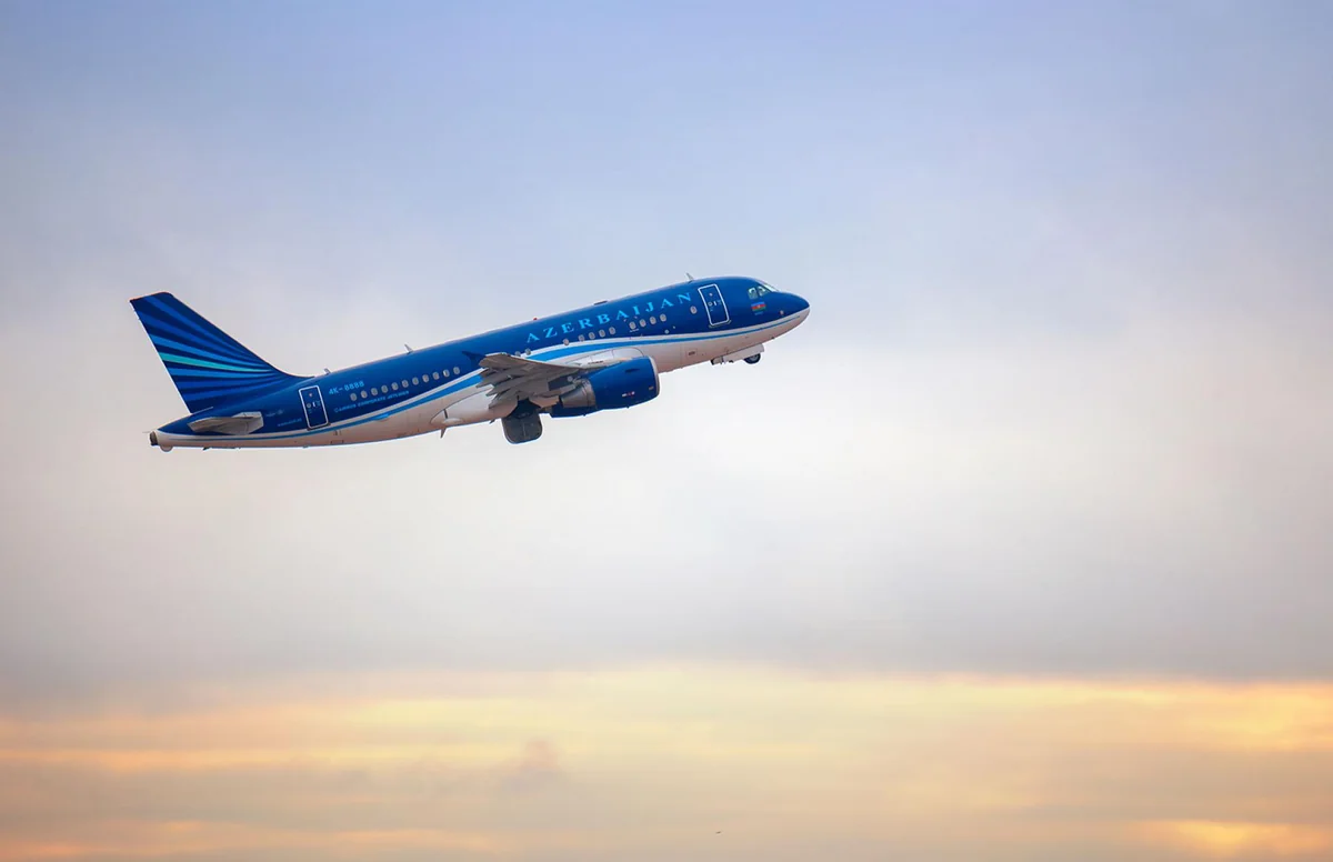 AZAL продолжит выполнять спецрейсы в Стамбул, Берлин и Лондон до конца октября