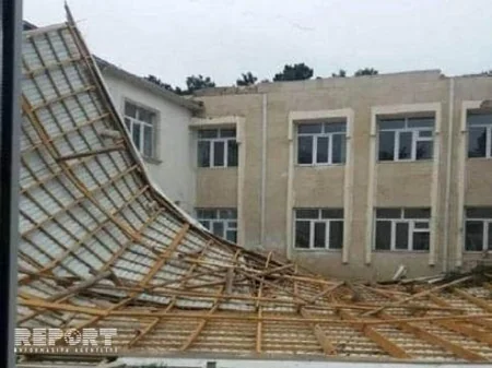 Güclü külək Şimal bölgəsində dağıntılar törədib - FOTO