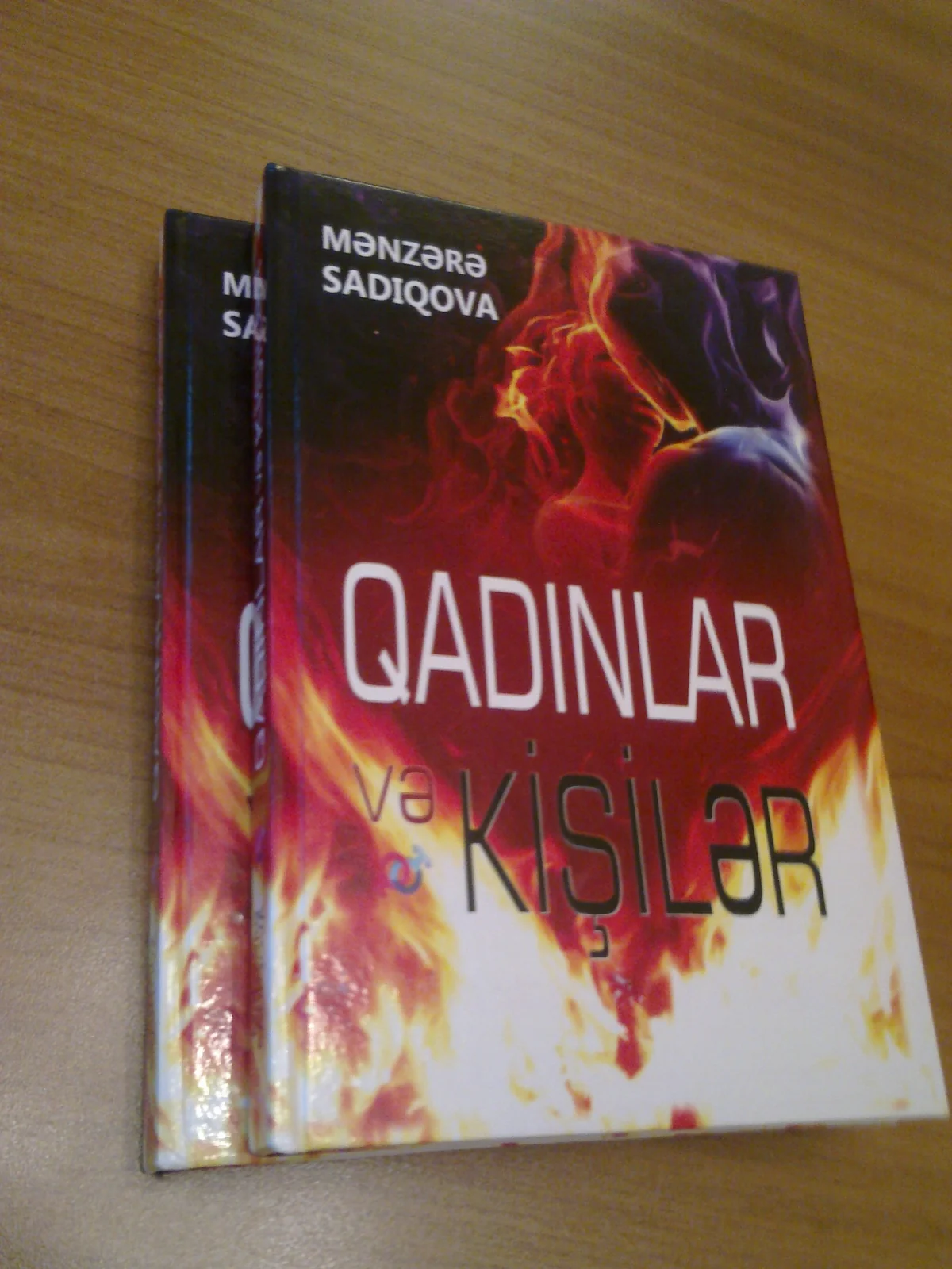 Mənzərə Sadıqovanın “Qadınlar və kişilər” adlı yeni kitabı çapdan çıxıb