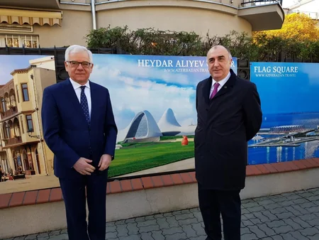 Elmar Məmmədyarov Polşada Xalq Cümhuriyyəti ilə bağlı xatirə lövhəsinin açılışı mərasimində iştirak edib