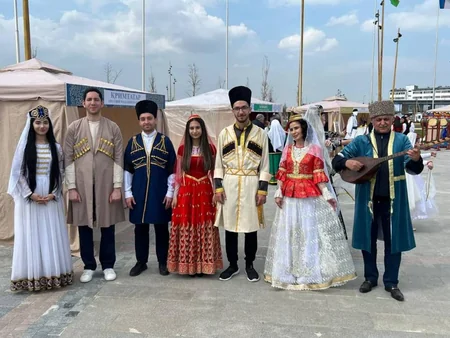 Özbəkistan Prezidenti Azərbaycan diasporunu Novruz bayramı münasibətilə təbrik edib