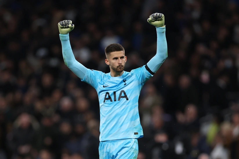 Tottenhemin qapıçısı bir neçə ay yaşıl meydanlardan kənar qalacaq