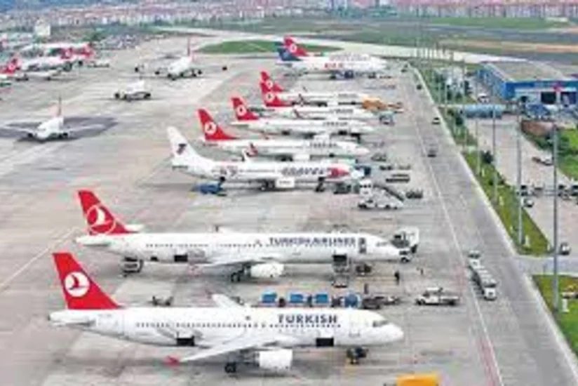 İstanbulda 100-dən çox aviareys təxirə salınıb
