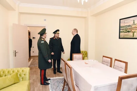 Prezident İlham Əliyev Sabunçu rayonunda hərbçilərə yeni mənzillərin verilməsi mərasimində iştirak edib - YENİLƏNİB