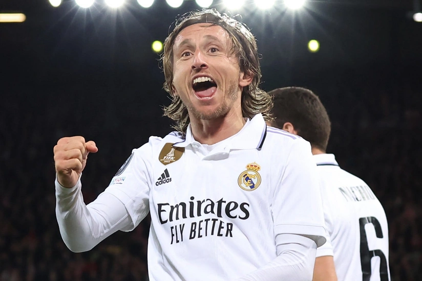Luka Modric signs new one-year Real Madrid contract