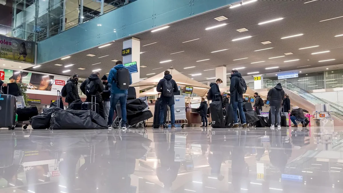Полиция проверяет помещения аэропорта Братиславы из-за угрозы взрыва