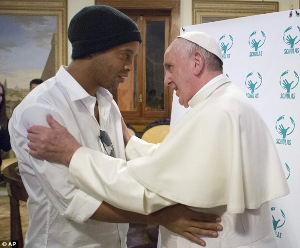 Ronaldinyo Roma Papası ilə görüşüb