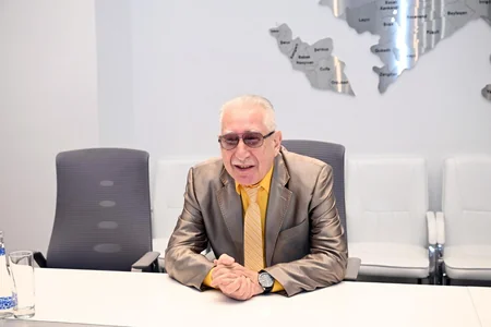 Mədəniyyət naziri Bakıda vətəndaş qəbulu keçirib