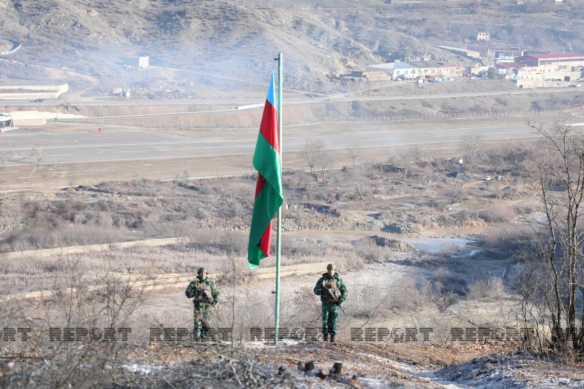 Azerbaijan sets up new posts on border with Armenia