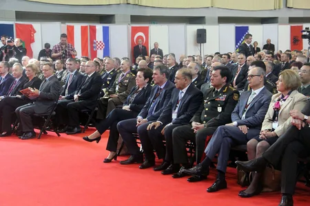 Начальник Генштаба ВС Азербайджана принял участие н международной оборонной выставке