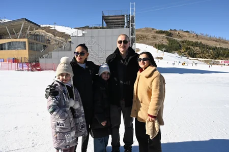 Prezident Şahdağ Turizm Kompleksindəki “Lakeside” hotelində aparılan işlərlə və “Xizək klubu” binasının tikintisi ilə tanış olub - YENİLƏNİB-2