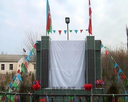 Vətən müharibəsi şəhidlərinin adına inşa edilən bulağın açılışı olub