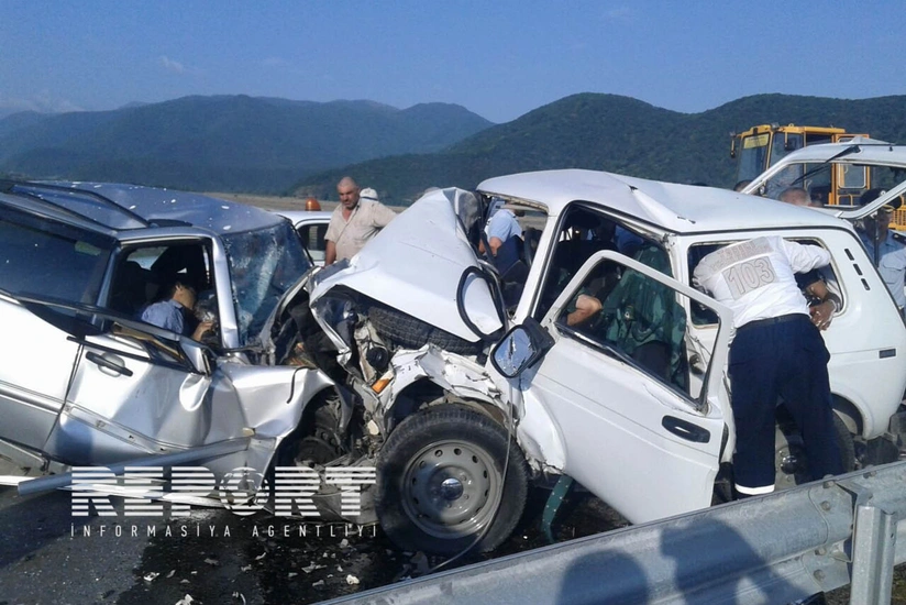 Gəncədə yol qəzası zamanı xəsarət alan 4 nəfərin adı məlum olub - YENİLƏNİB - SİYAHI